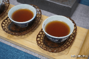 普洱茶生茶和熟茶的区别是什么？生茶主“活”，熟茶重“滑”