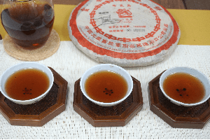 2000米高原红茶畅销礼盒