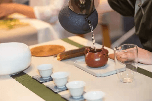 中国茶vs印度茶！中国茶的美，印度机械化茶永远体会不到
