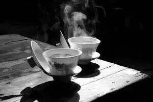 瓷器与陶器，哪个更适合用来喝茶