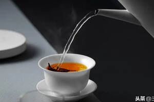 闷热午后，喝茶才是正经事儿，简简单单的临杯一味，消散内心浮躁