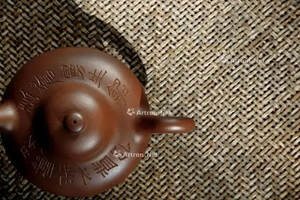 文革中幸存的一把乳鼎壶，50年后以600万高价拍出