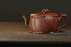 「修竹二式」·红降坡·180cc·竹形球孔，宜兴原矿紫砂茶壶