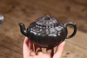 「锦纹笑樱」黑朱泥料，300cc，宜兴原矿紫砂茶壶