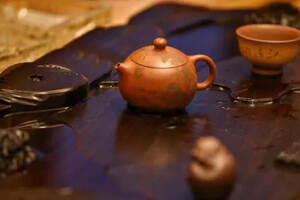 紫砂壶用红茶开壶