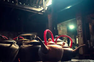 喝茶也讲个江湖规矩，您就请好吧!