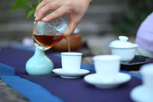 壶以载道，茶能洗心，喝茶亦是种修行