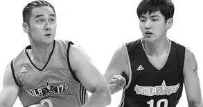 蒋劲夫老态明显，和吴亦凡对比惨烈！两个人打篮球谁厉害？