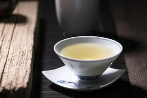 普洱茶的知识普及：介绍生茶和熟茶的醒茶之法