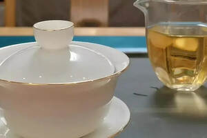 辨别普洱茶里的“香气密码”，成为闻香识茶的高手，记得收藏