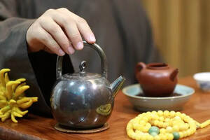 你们知道，紫砂壶泡茶的好处吗？