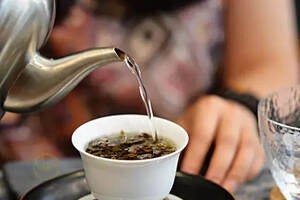 普洱茶品级比年限重要吗？