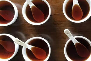 「品鉴会」判断熟茶的年份，可以从哪几个角度入手呢？