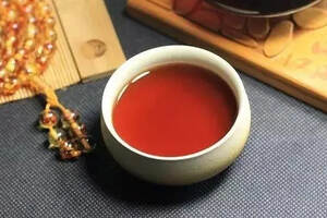 普洱茶越陈越香，为什么普洱茶的外包装上有保存期限？