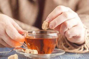 冬季天干物燥，该喝红茶、白茶、绿茶还是普洱茶？