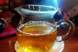 饮用普洱茶的时候感到口舌发干怎么办？
