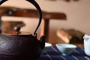 为什么铁壶煮水泡出来的茶更好喝？