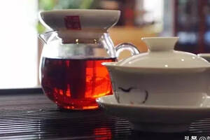 普洱茶何以具备这强大的功效——消食解油腻？