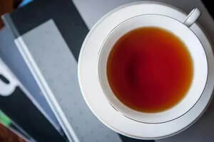 为何新熟茶茶汤浑浊，老熟茶却明亮呢？