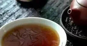 茶汤上面一层油是什么