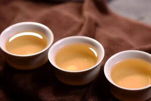 普洱茶“水含香”仅仅是茶水中含有香气吗？其实没那么简单