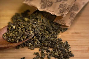 你是否喝到茶叶中泛酸？茶叶里的"酸"究竟从何而来？