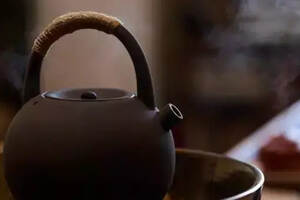 寒冬，煮一杯茶温暖自己！