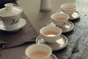 一盏茶，在袅袅清香中与岁月共老