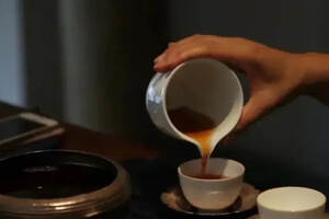 解密红茶，茶汤为何是红色，高香又是从何而来？