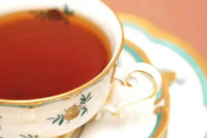 加工中，祁门红茶经历了哪些变化？
