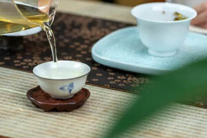 分享10句温柔的茶语，带你温暖整个春天