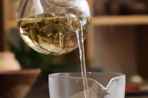 泡茶时五种注水手法，你的茶适合哪一种？