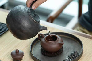 盘点男性茶友喜欢用紫砂壶泡茶的4大原因，你是不是全中了？