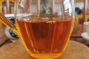 白茶加香精是什么茶