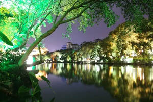 夜游桂林城，榕湖好夜色