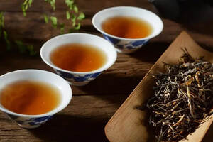 冬天防雾霾，躲在家里喝红茶，红茶到底知识你知道多少呢？