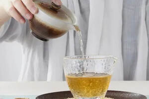 冲泡普洱茶时，为什么要强调快速出汤？