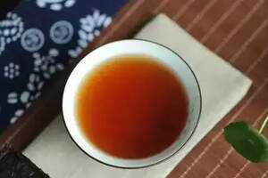 喝普洱茶，对于饼茶和散茶之间，怎么区别哪种好？