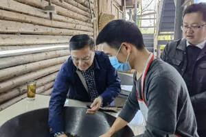 雅安市农业农村局党组书记倪林赴茶叶生产基地调研