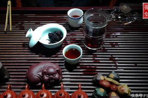 行者品茶(018)：老茶头的暗黑怪异小世界