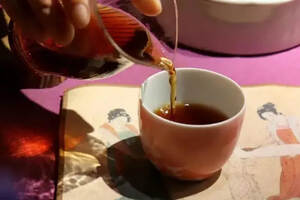 普洱丨老熟茶的香气，是最大的利器