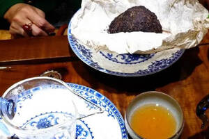 行者品茶(040)：几个老生茶和班章沱与饼
