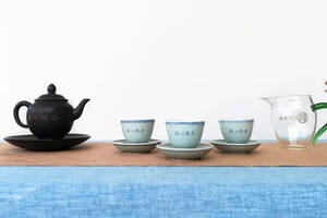 茶与器｜熟茶：建水紫陶壶里的艺术