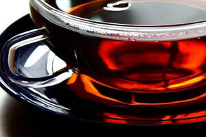 神奇的黑茶，将发酵工艺运用得淋漓尽致，先后共3次发酵，金花现