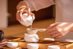 用这些仪式感十足的茶具泡茶，真的会好喝一些吗？