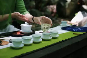 茶道艺术家，不只是表面优雅