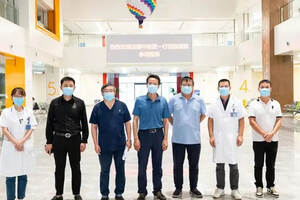 上海市消化疾病专家一行莅临上海医大医院参观交流