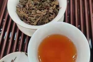 

六大茶山04年攸乐野生茶，野生茶料制作，厚实