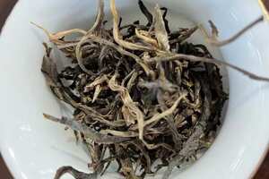 2013年小户赛古树茶头春散茶，市场很少见的一款优质