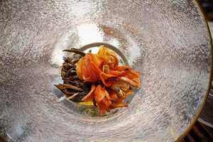 【手工红茶·滇红绣球】
滇红茶&百合花，完美融合，手